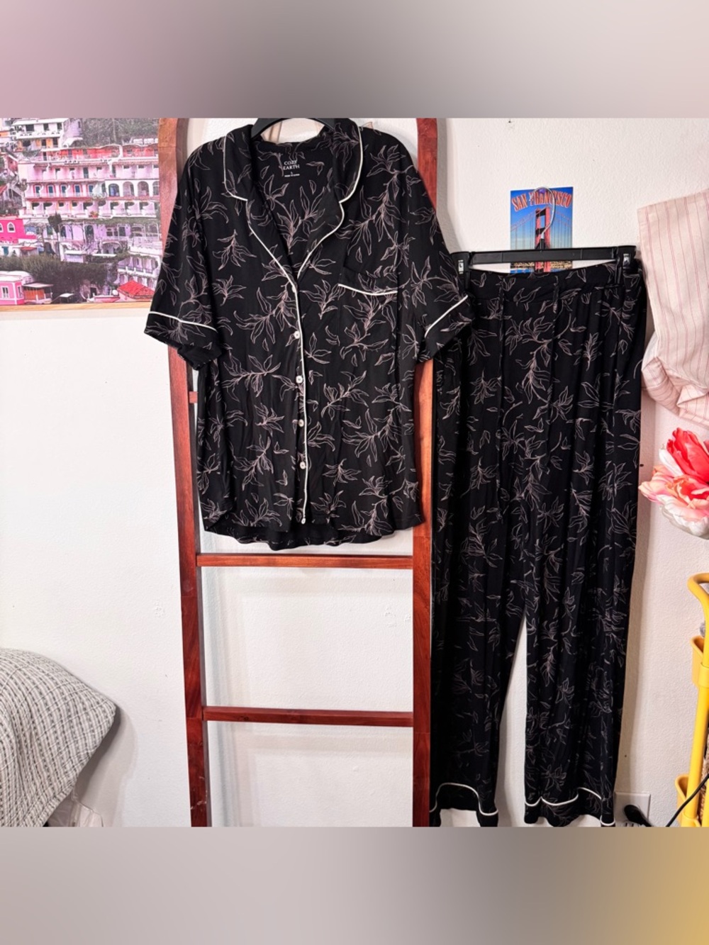 Cozy Earth Botanical Black Bamboo Pajama Set Short Sleeve Shirt and Pants - Picture 2 of 7